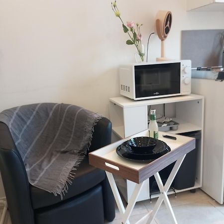 Studio De 14M2 Dans Une Maison カーニュ・シュル・メール エクステリア 写真